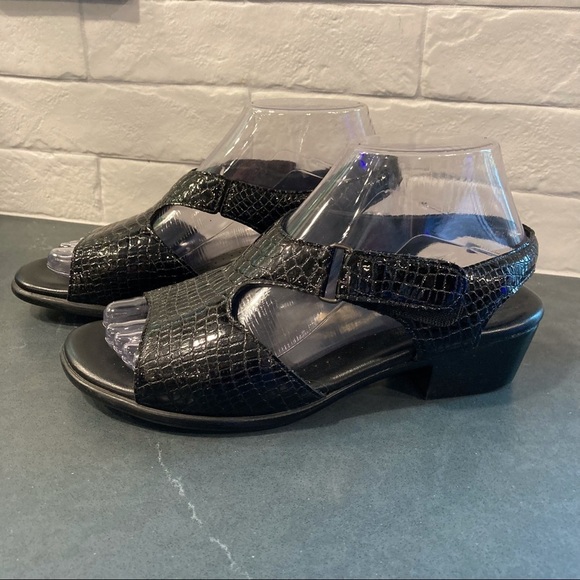 SAS sz 7.5 Suntimer Heel Strap Sandal black patent croc - Picture 3 of 13